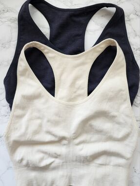 Branwyn Essential Racerbwck Sports Bra